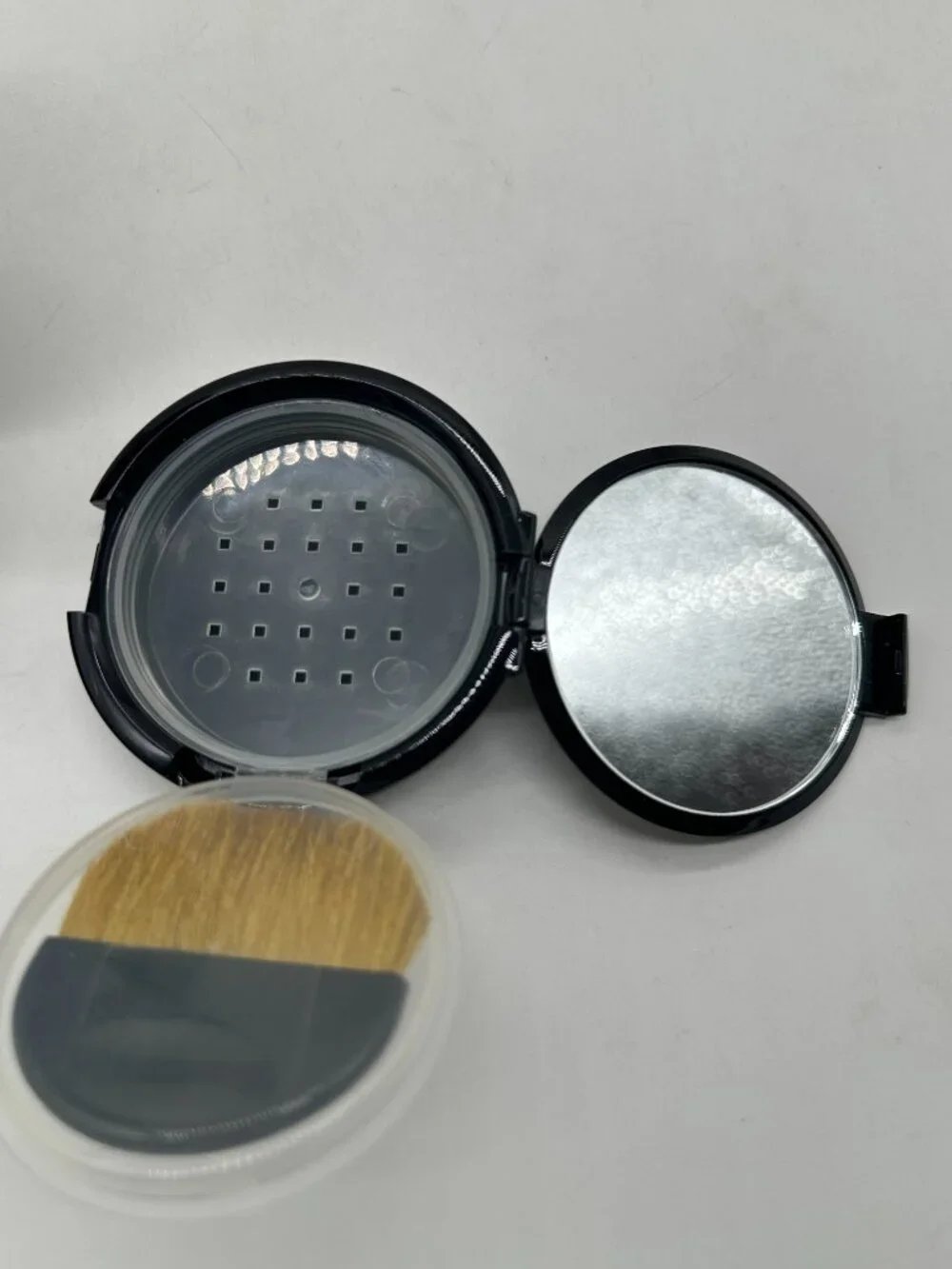 New Bare Escentuals Refillable Make Up Compact Mirror & Brush Black
